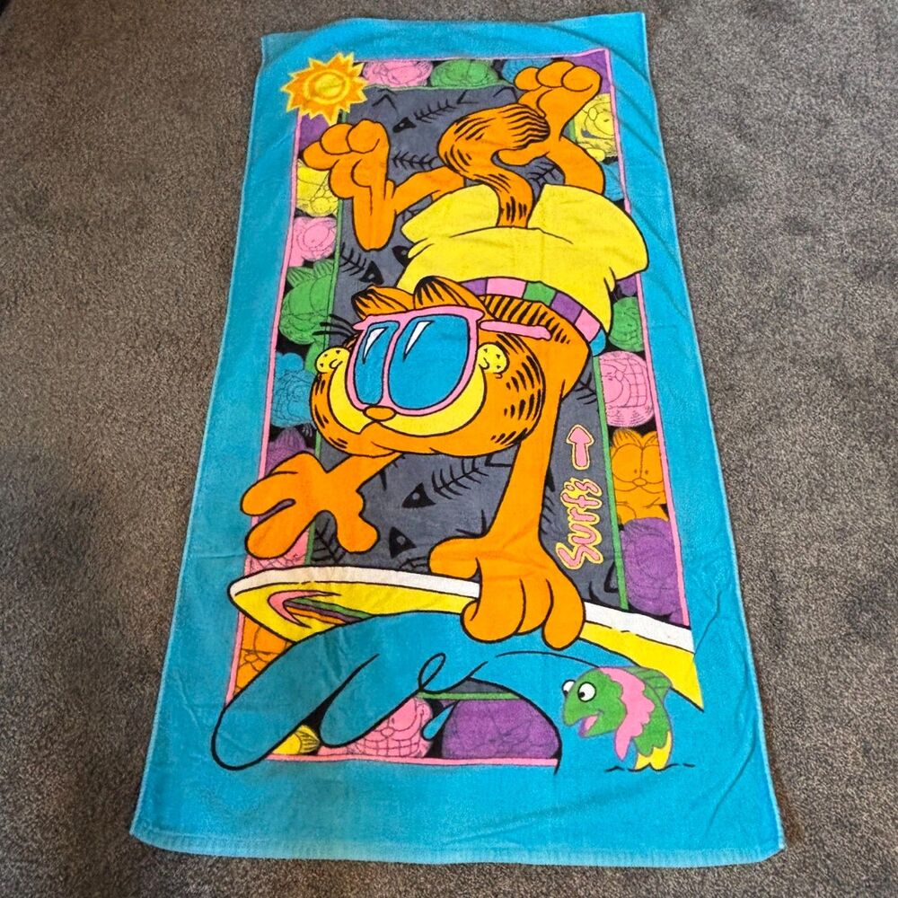 Vintage 1990 Jim Davis Garfield "Surfs Up" Surfer Style Beach Towel – 56"